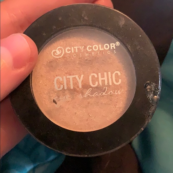 City Chic Eyeshadow - Picture 2 of 3